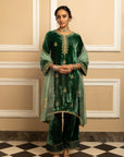 ARUSHI MEHRA IN MEHFIL GREEN SILK VELVET HANDCRAFTED KURTA SET