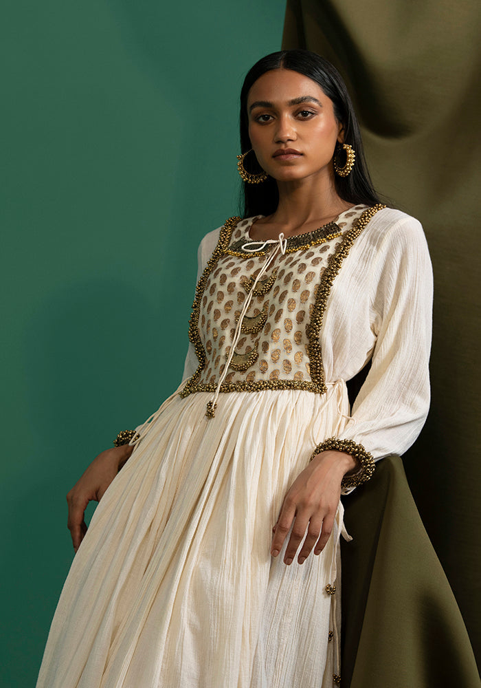 Adhira Off White (Kurta Set)