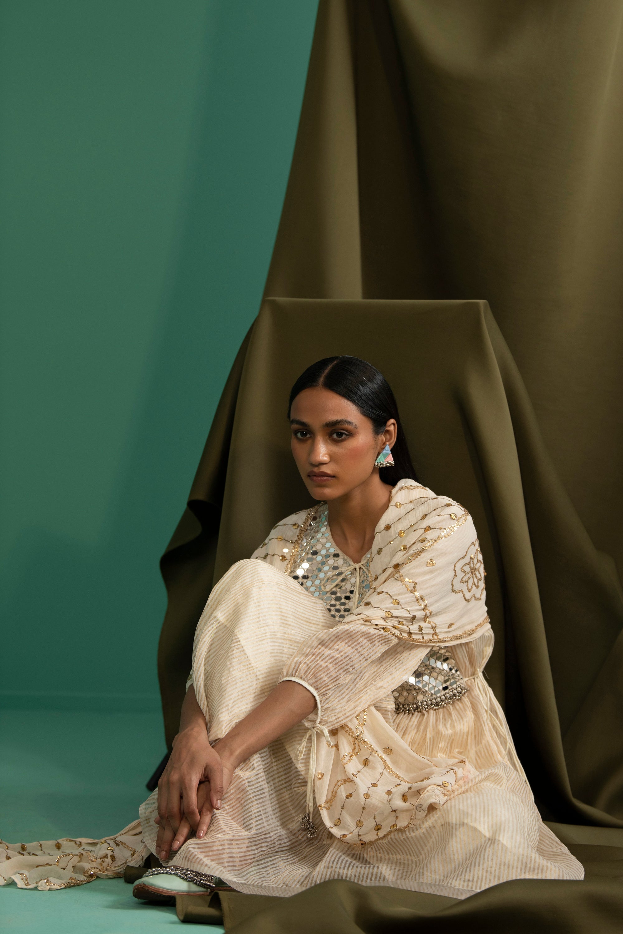 Gopika Off White (Kurta Set)