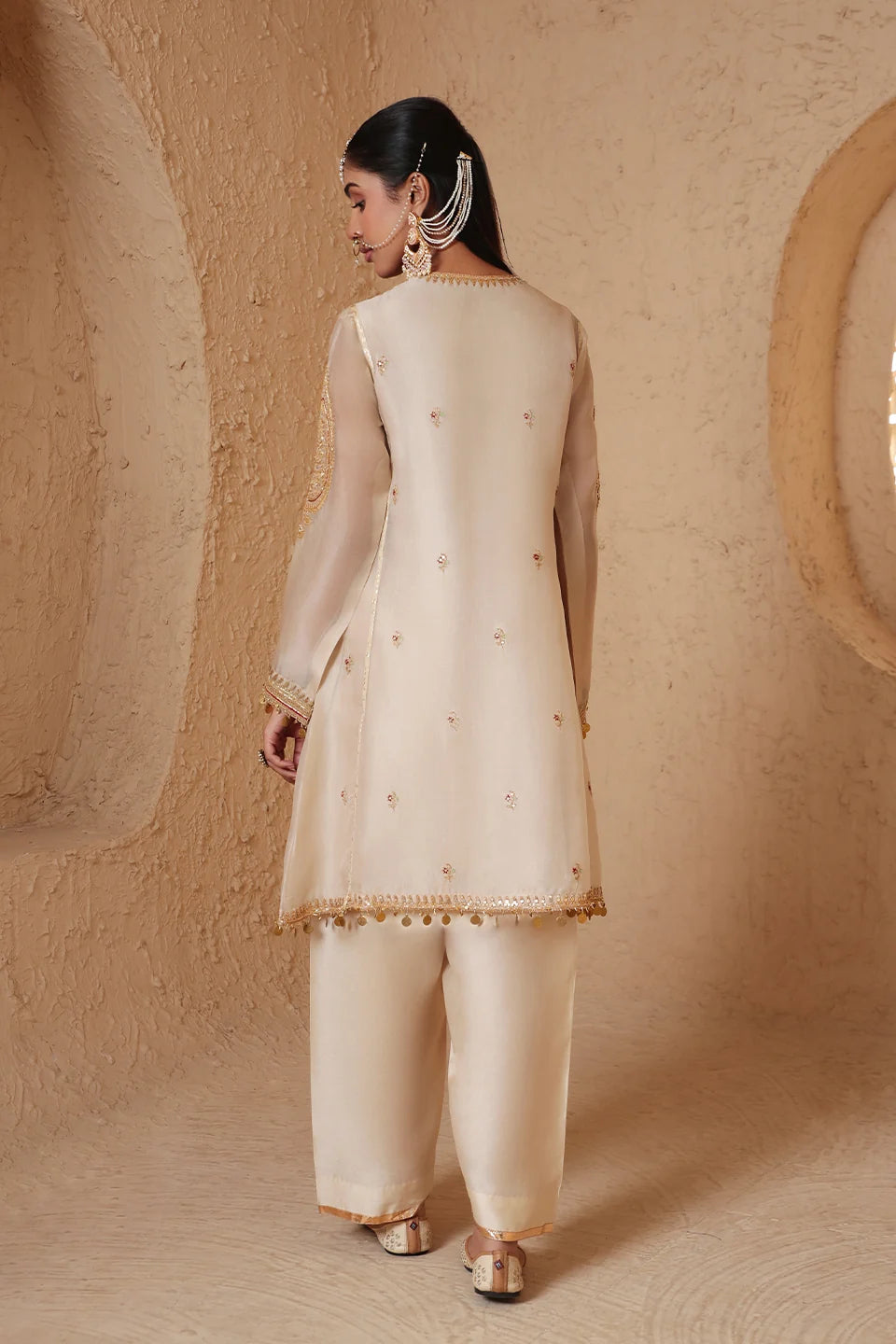 Mehrang Ivory Short Pheran Kurta Set