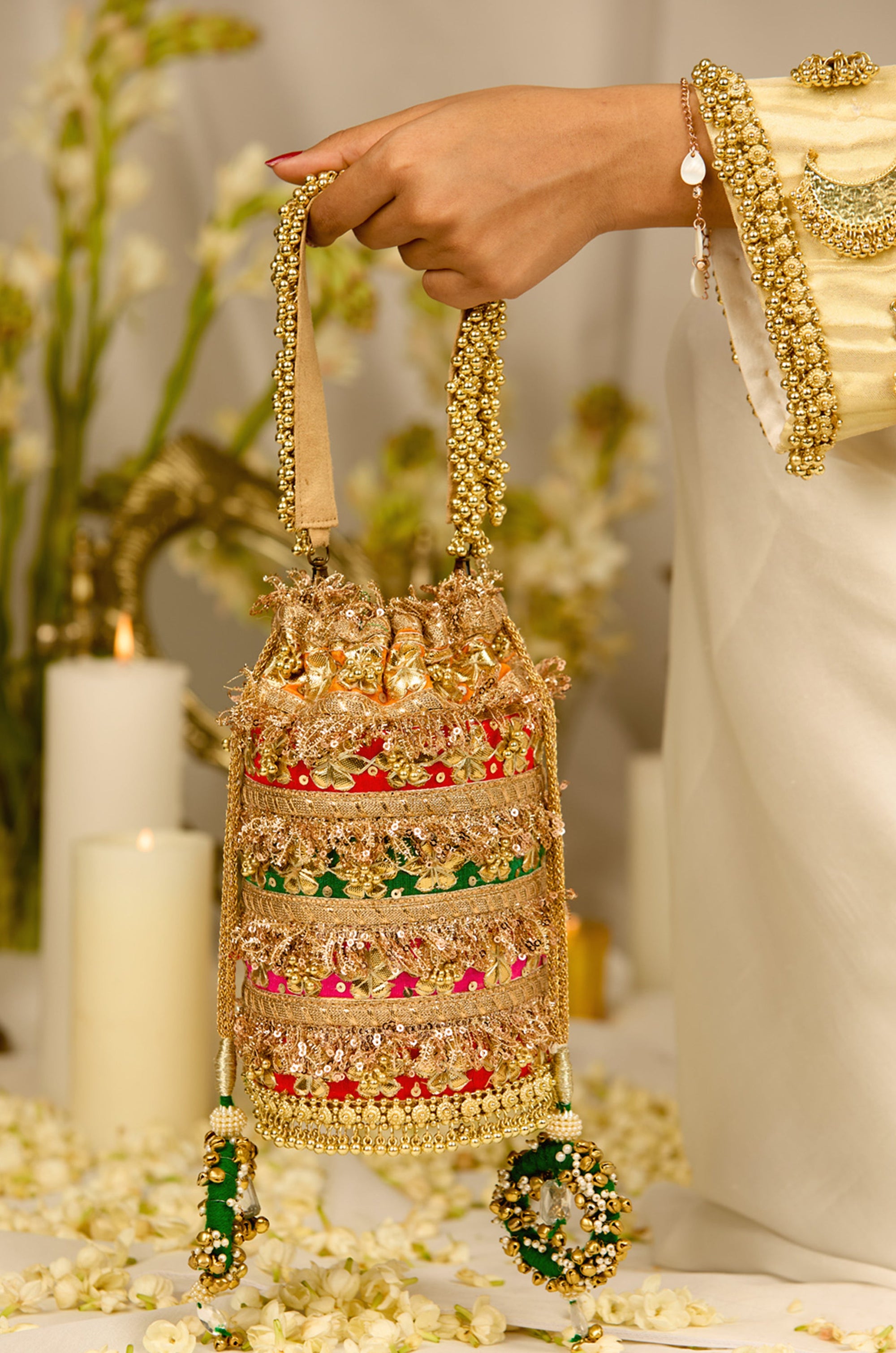 Aira (Potli)