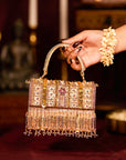 Aadvika (Clutch)