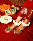 Goota Love Green Jutti & Evander Green Potli (Combo)