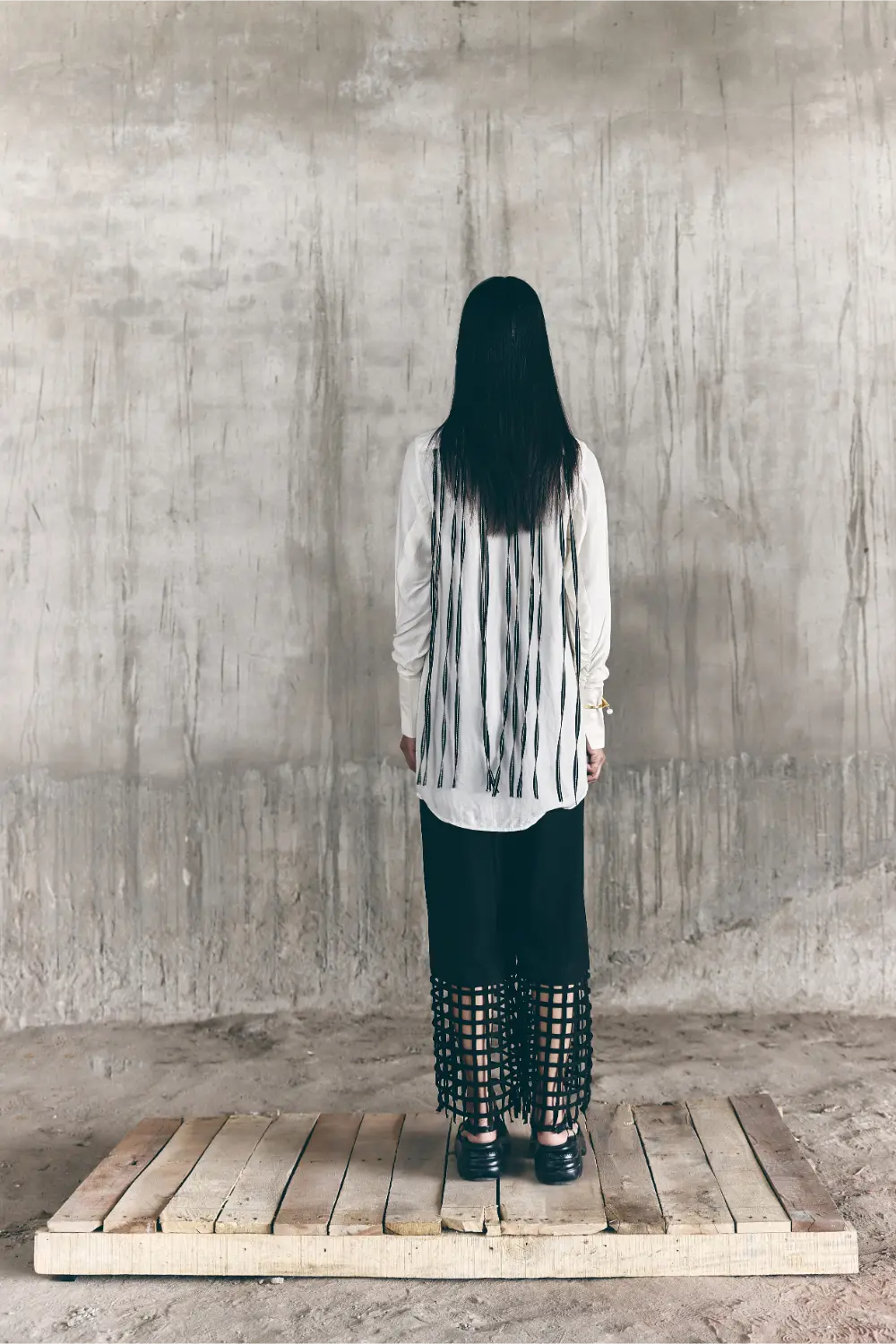 Outline Pants