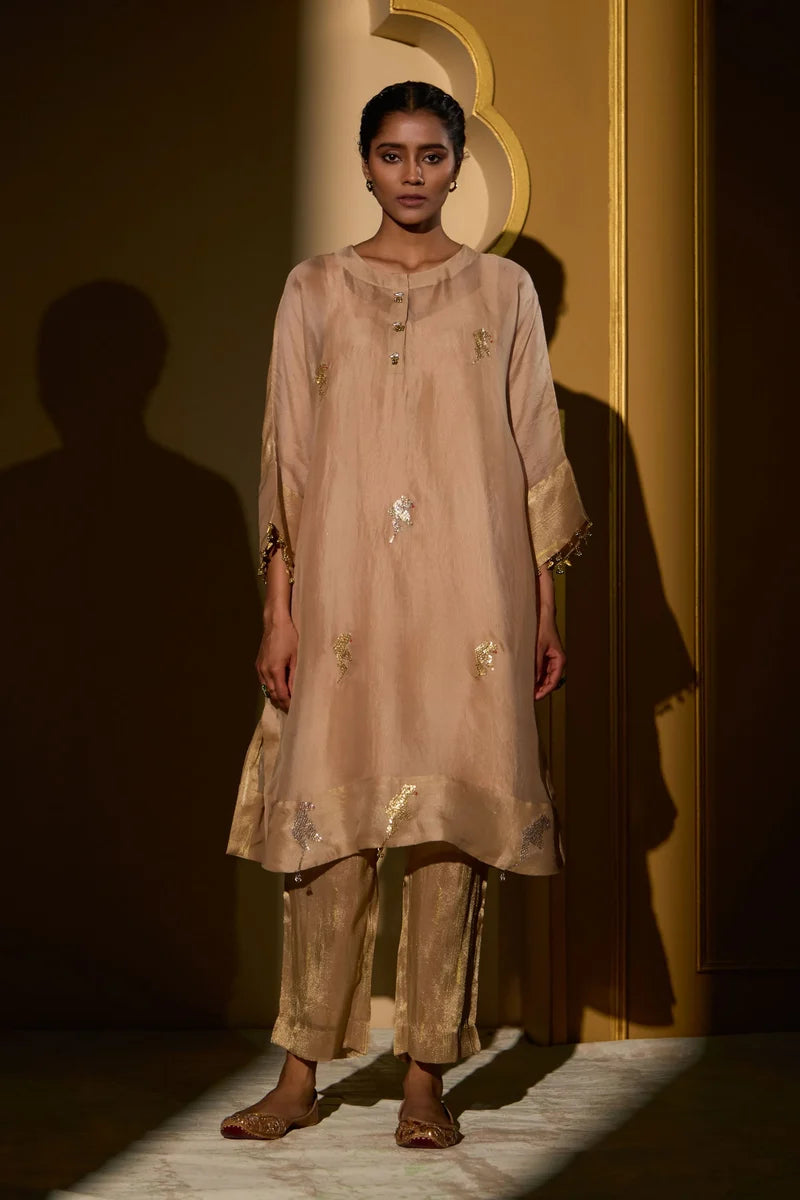 Parinda Kurta Set In Beige