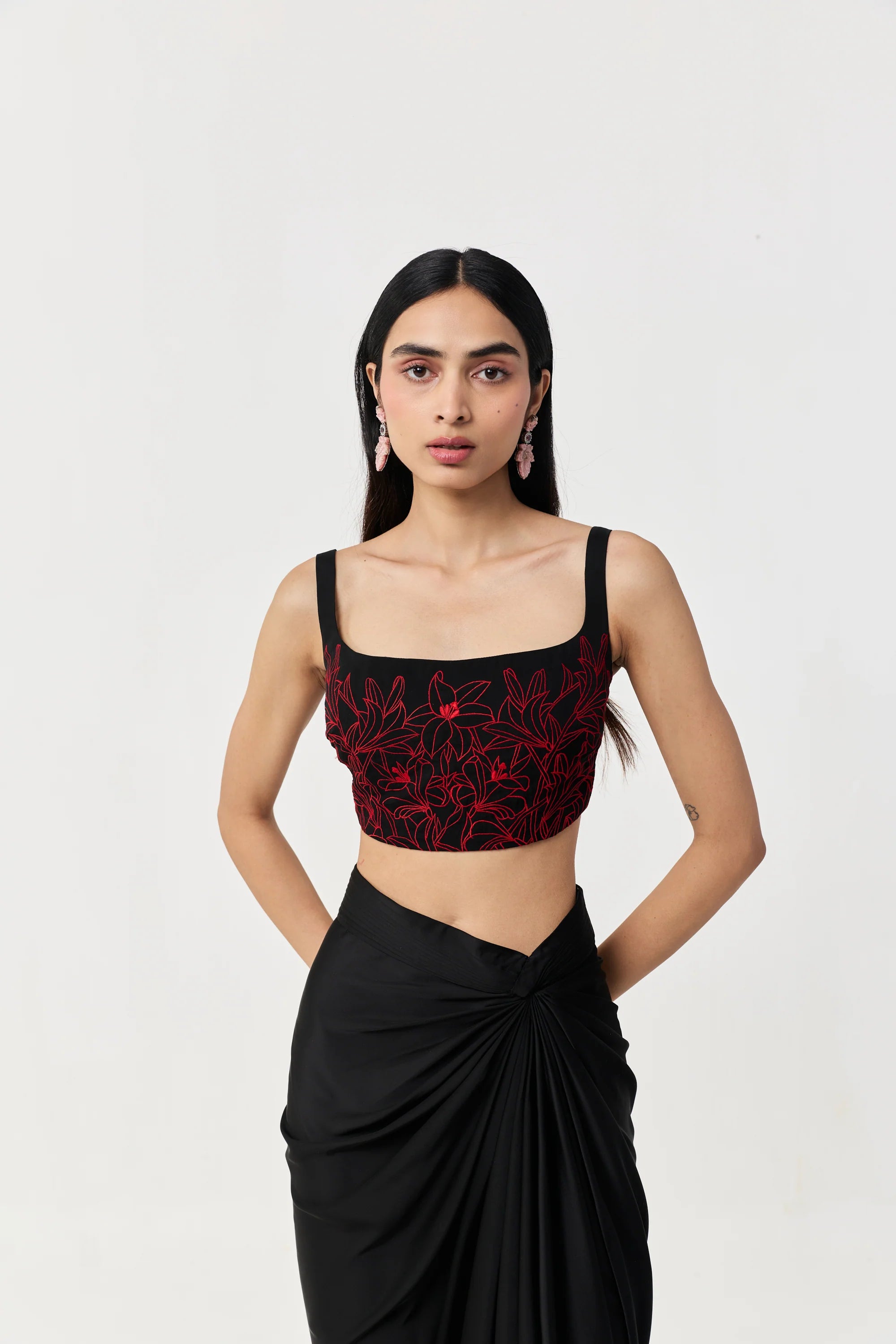 Wild Lily Cape Set Black &amp; Red