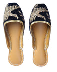 Sonchiriya (Mules)